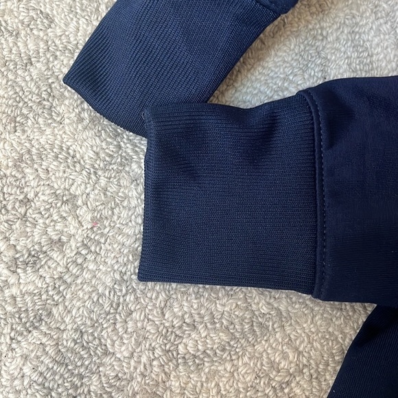 Boys Boston Red Sox Hoodie Medium 10-12 - Picture 2 of 4